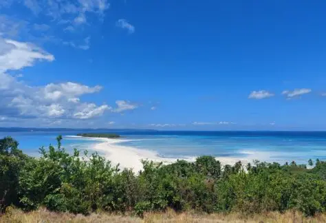 Panorama con lingua di sabbia