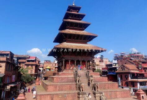 Tempio di Nyatapola nella piazza di Taumadhi a Bhaktapur, Nepal